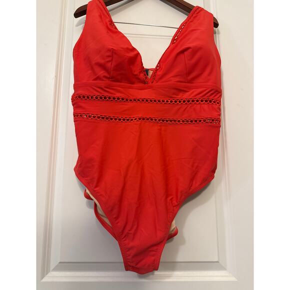 Swimsuits For All Red One Piece - Picture 3 of 8